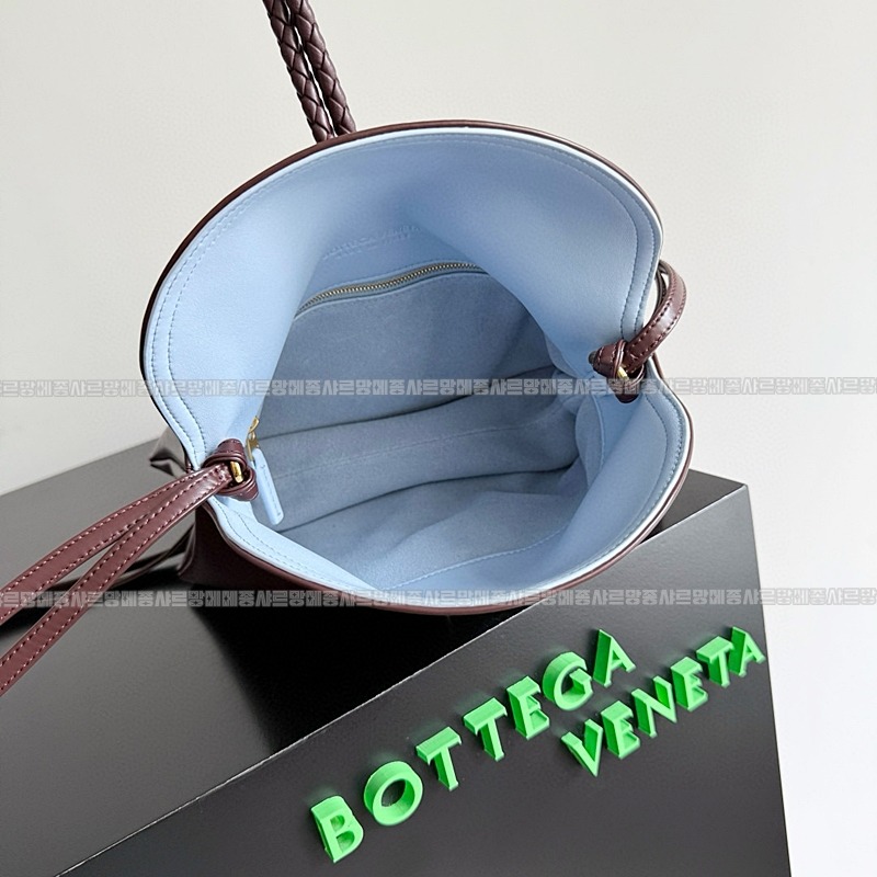 보테가베네타리베르타 20260224-171745-008루.jpg