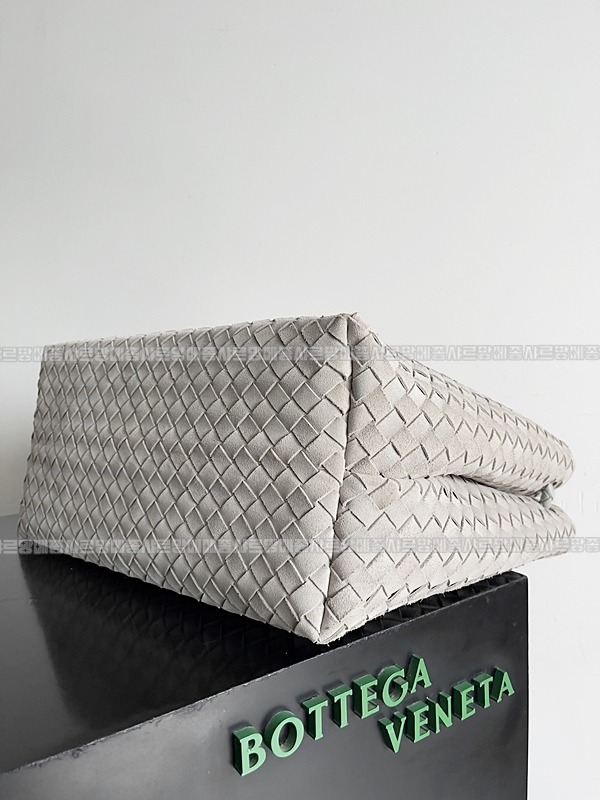 보테가베네타안디아모라지20260225-100258-002루.jpg