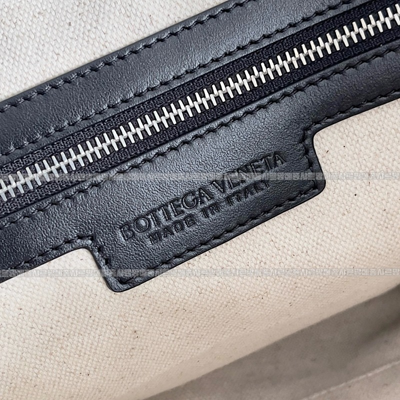 보테가베네타인트레치아토소프트블리프케이스20260227-093302-006루.jpg