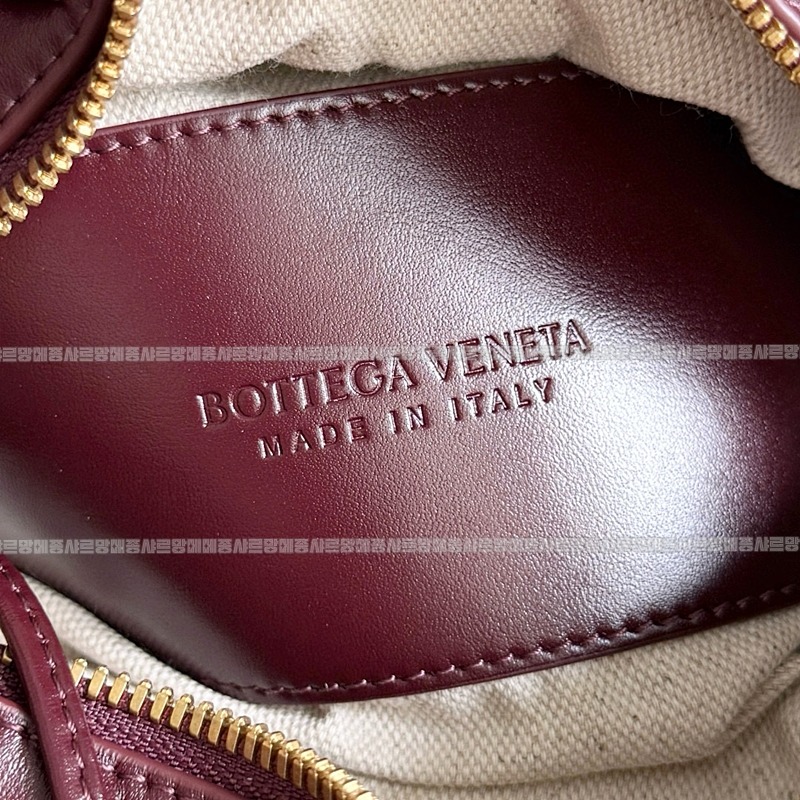 보테가베네타탑핸들루프백스몰20260227-100649-008루.jpg
