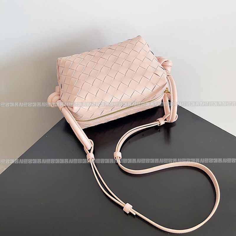 보테가베네타탑핸들루프백스몰 20260227-101311-004루.jpg