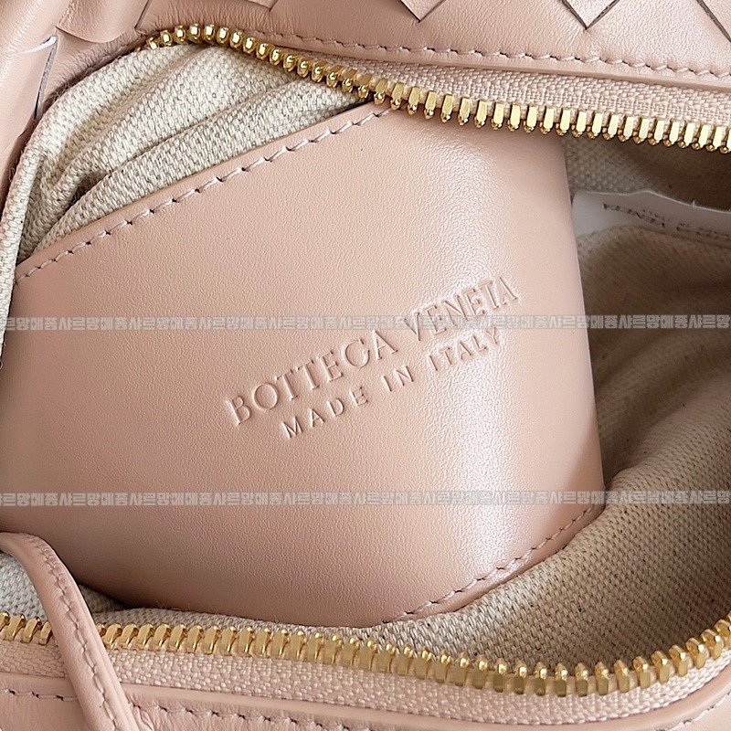 보테가베네타탑핸들루프백스몰 20260227-101311-008루.jpg