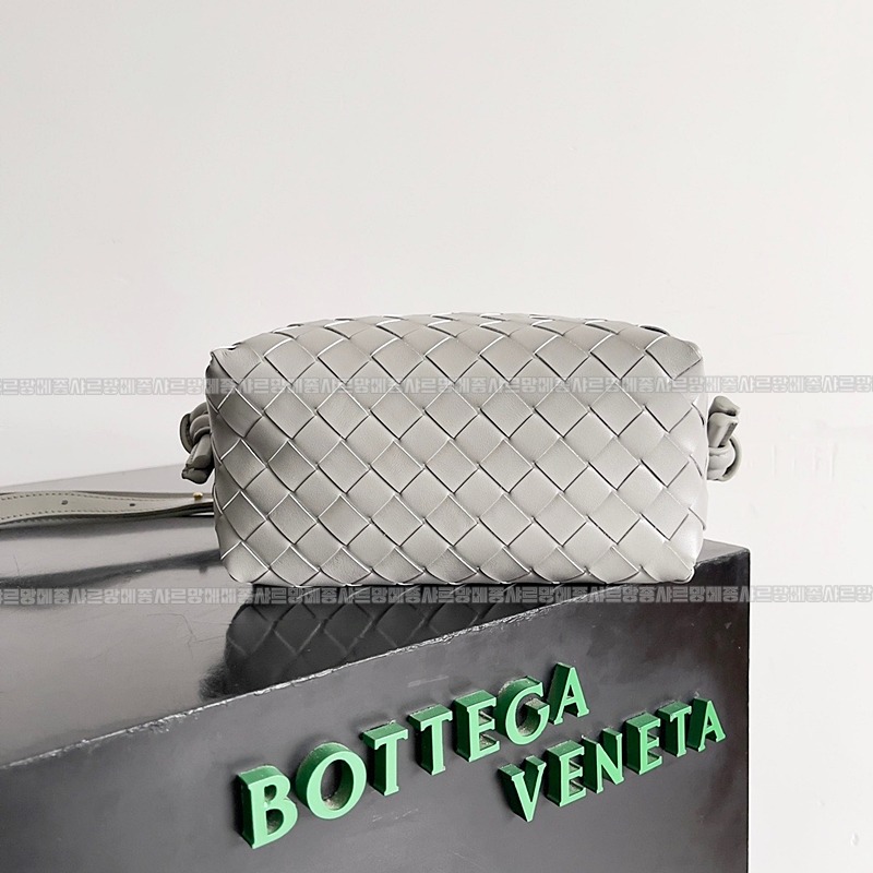 보테가베네타탑핸들루프백스몰 20260227-101812-002루.jpg