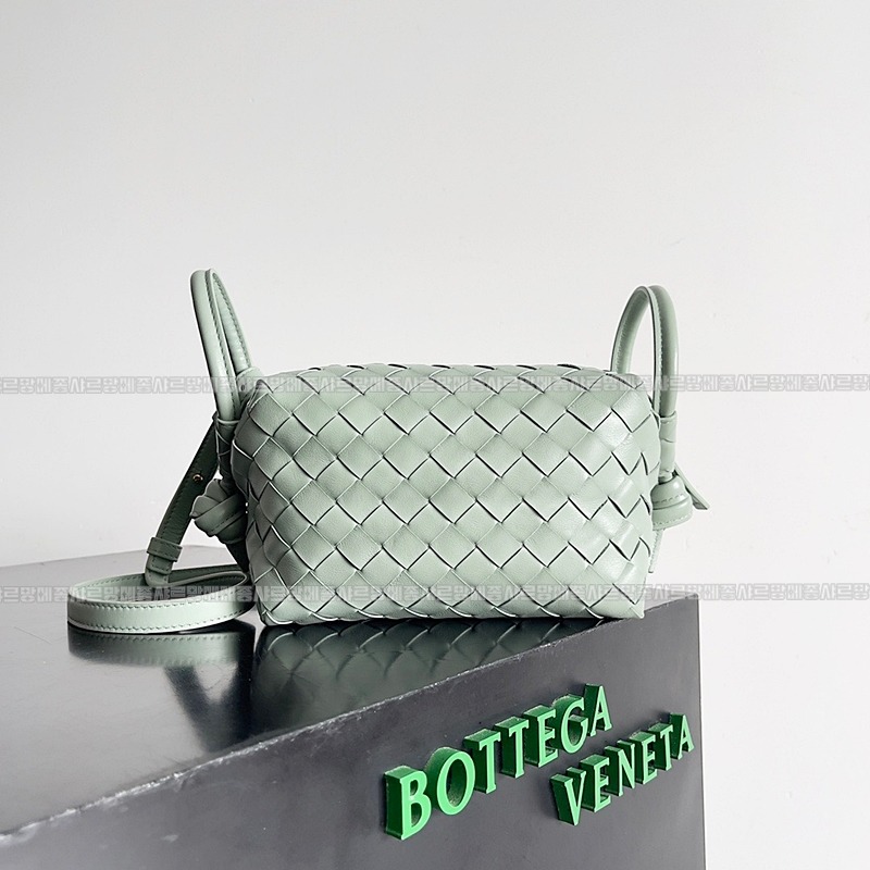 보테가베네타탑핸들루프백스몰 20260227-104936-001루.jpg