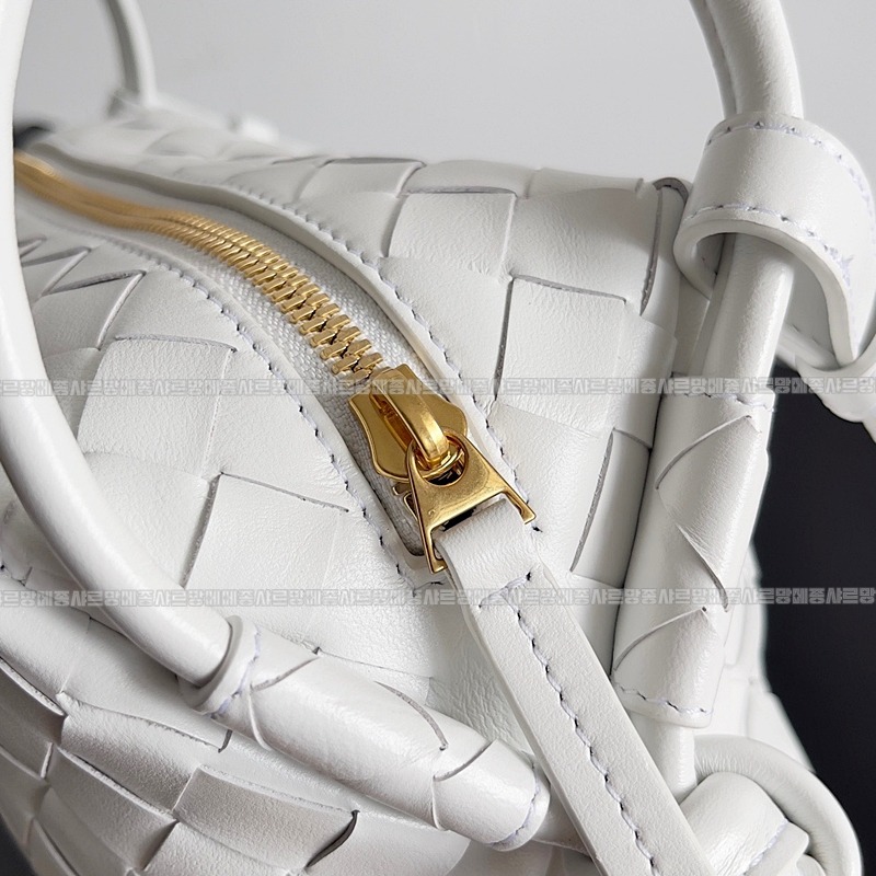 보테가베네타탑핸들루프백스몰 20260227-105224-003루.jpg