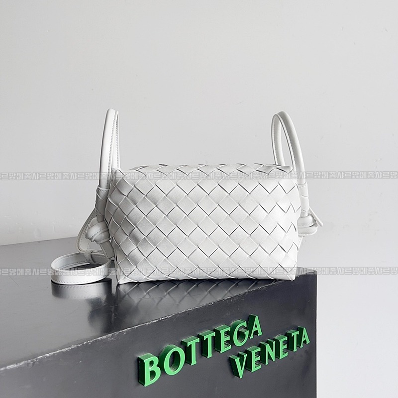 보테가베네타탑핸들루프백스몰 20260227-105223-001루.jpg