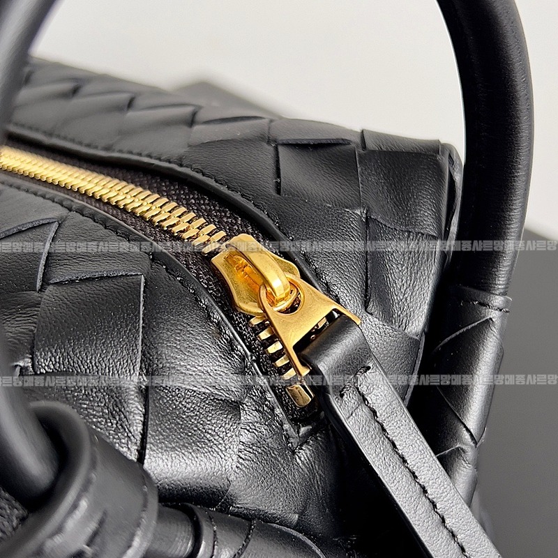 보테가베네타탑핸들루프백스몰 20260227-110539-004루.jpg