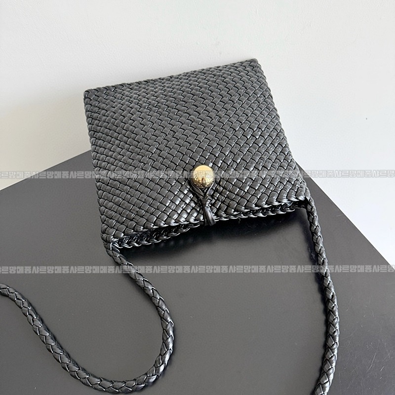 보테가베네타토스카 20260227-121456-005루.jpg