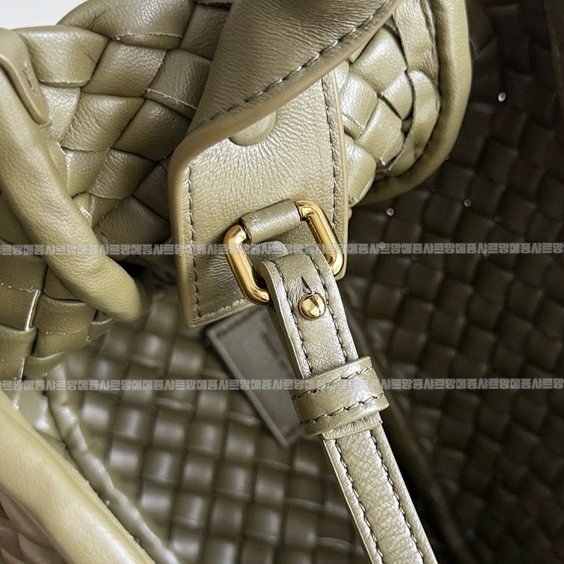 보테가베네타스몰코블탑핸들백 20260227-125153-007루.jpg