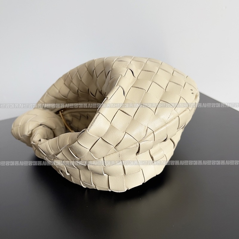 보테가베네타미니조디백 20260227-151500-002루.jpg