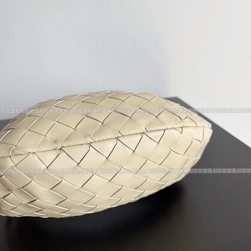 보테가베네타미니조디백 20260227-151500-003루.jpg