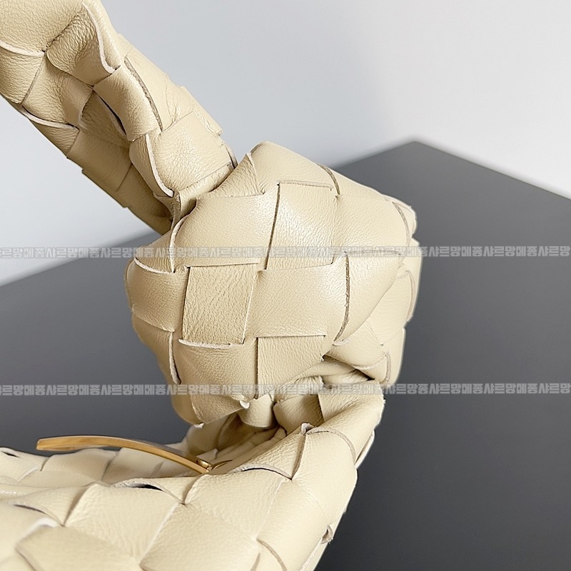 보테가베네타미니조디백 20260227-151500-004루.jpg