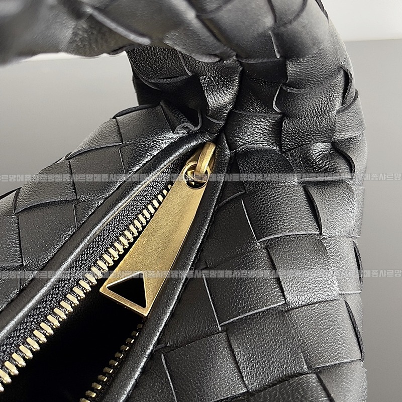 보테가베네타미니조디백 20260227-173939-003루.jpg