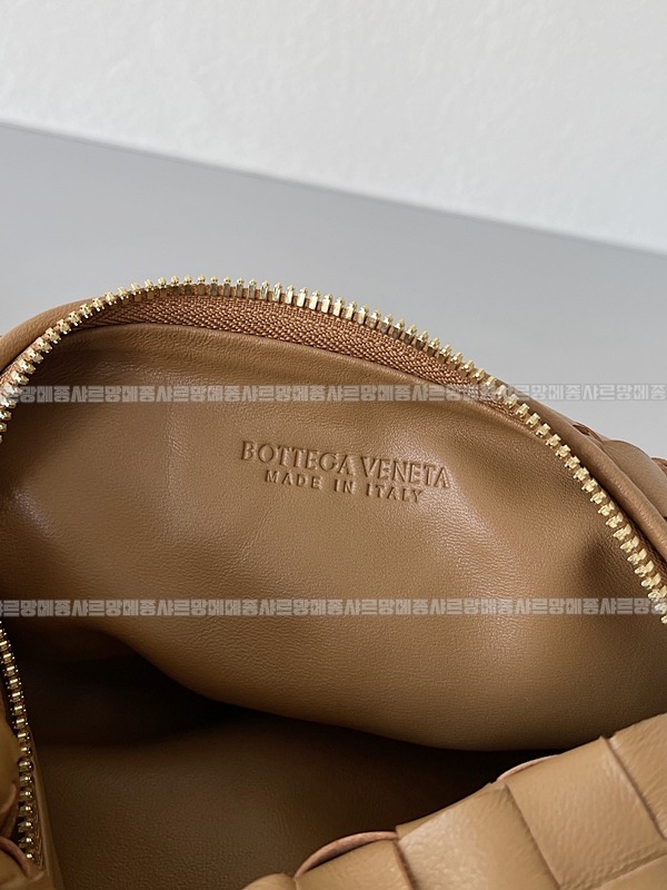 보테가베네타미니조디백20260228-092136-008루.jpg