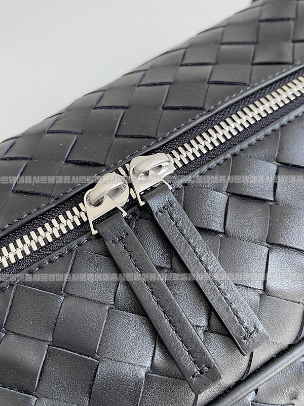 보테가베네타겟어웨이브리스케이스 20260228-094744-004루.jpg