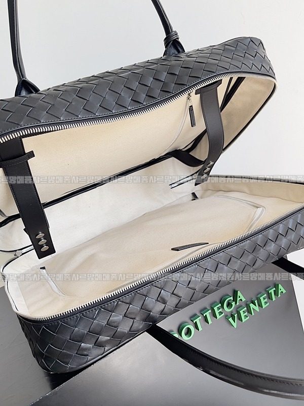 보테가베네타겟어웨이브리스케이스 20260228-094745-009루.jpg