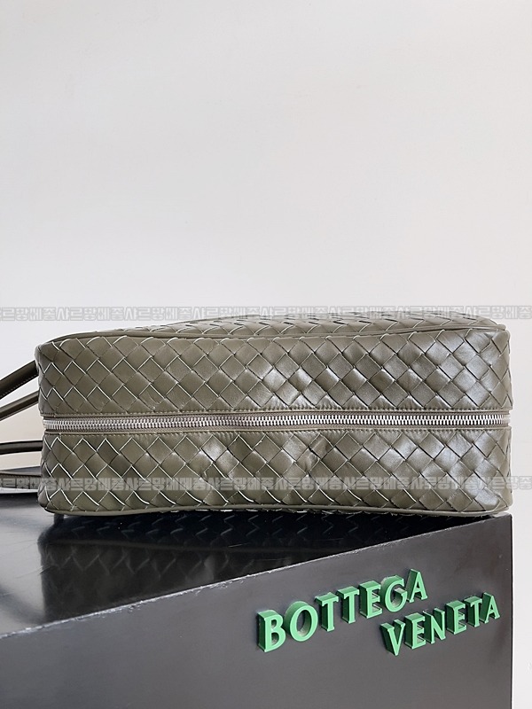 보테가베네타겟어웨이브리스케이스 20260228-094950-003루.jpg