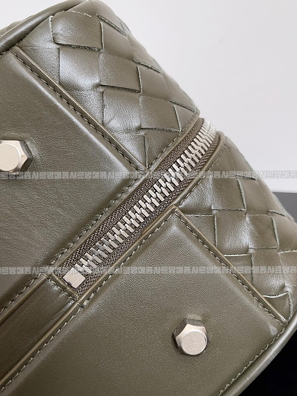 보테가베네타겟어웨이브리스케이스 20260228-094950-008루.jpg