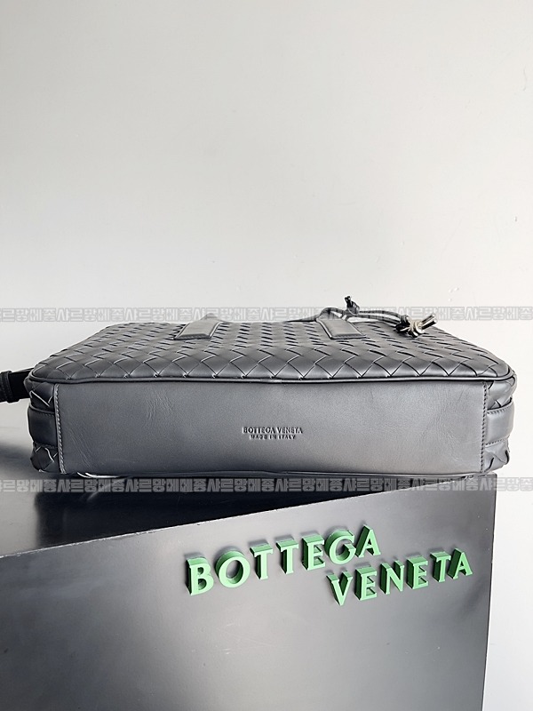 보테가베네타겟어웨이브리스케이스 20260228-095148-003루.jpg