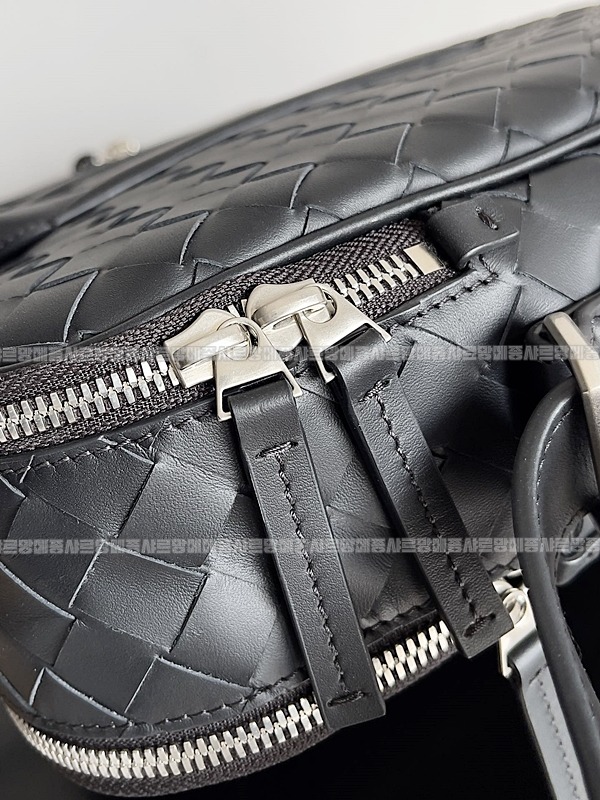 보테가베네타겟어웨이브리스케이스 20260228-095148-006루.jpg