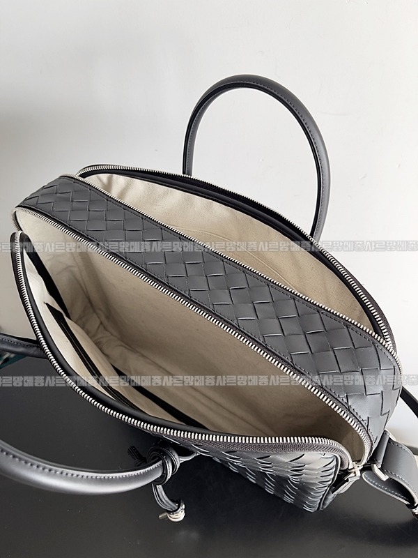 보테가베네타겟어웨이브리스케이스 20260228-095148-009루.jpg