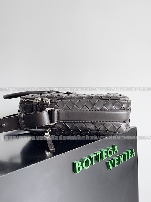 보테가베네타겟어웨이브리스케이스 20260228-100902-002루.jpg