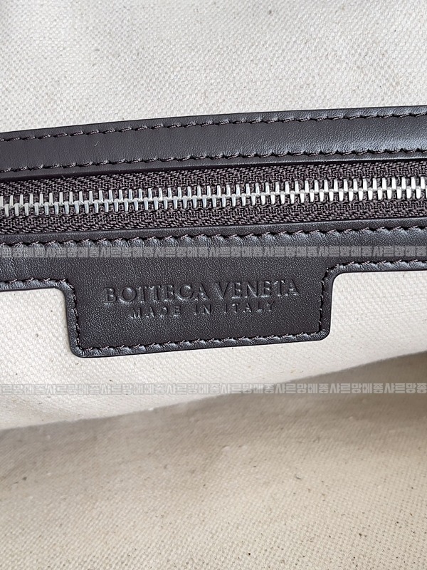 보테가베네타겟어웨이브리스케이스 20260228-100902-007루.jpg