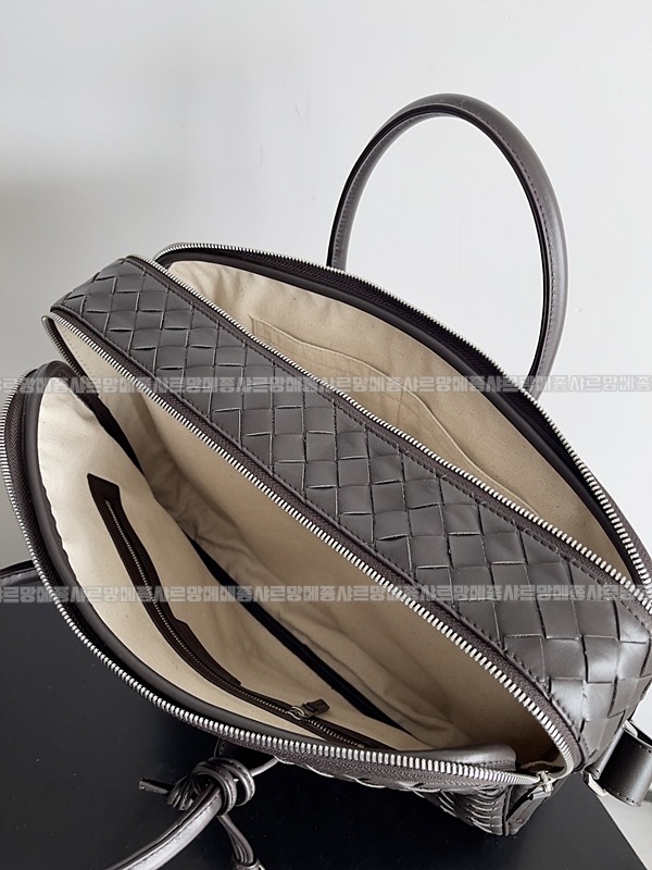 보테가베네타겟어웨이브리스케이스 20260228-100903-009루.jpg