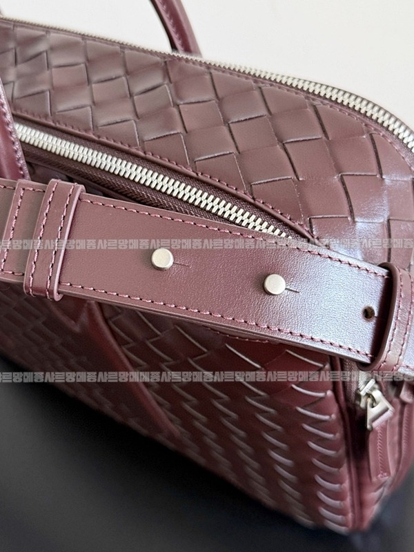 보테가베네타겟어웨이브리스케이스 20260228-101502-005루.jpg