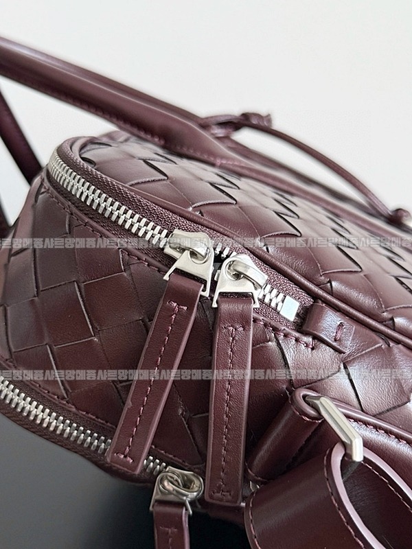 보테가베네타겟어웨이브리스케이스 20260228-101502-004루.jpg