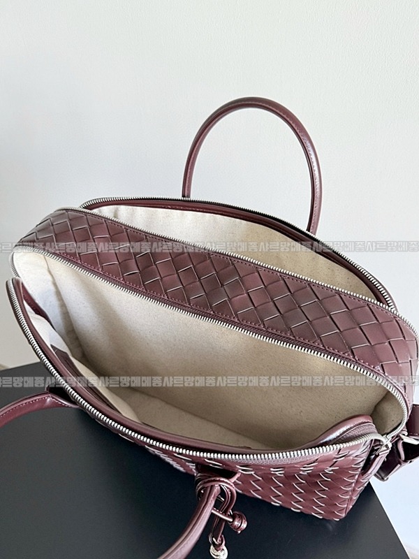 보테가베네타겟어웨이브리스케이스 20260228-101503-009루.jpg