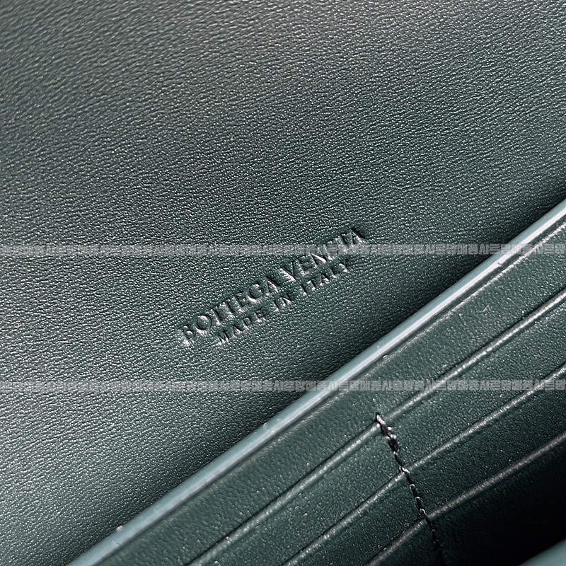 보테가베네타안디아모클러치  20260228-105758-008루.jpg