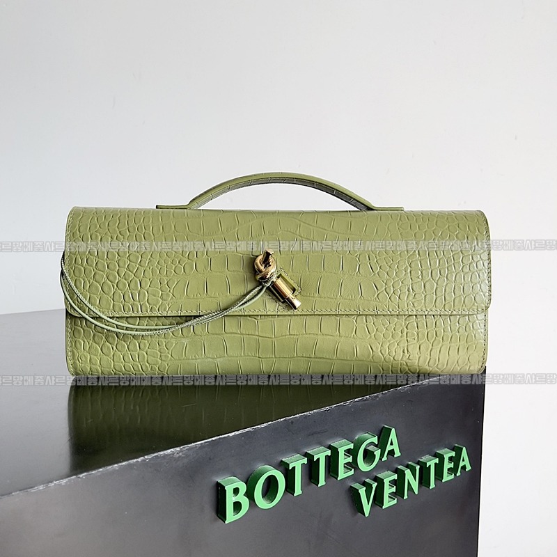 보테가베네타안디아모클러치  20260228-105936-001루.jpg