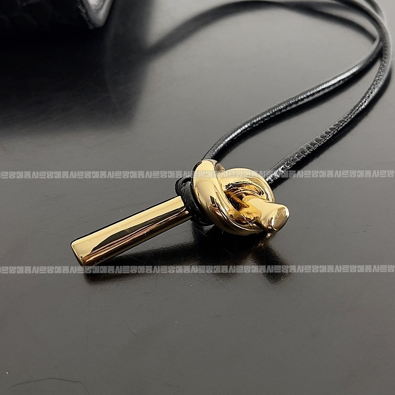 보테가베네타안디아모클러치  20260228-110120-007루.jpg