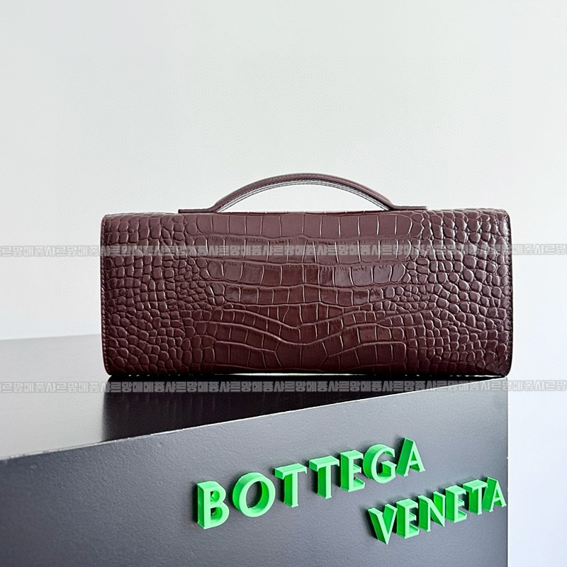 보테가베네타안디아모클러치  20260228-110317-003루.jpg