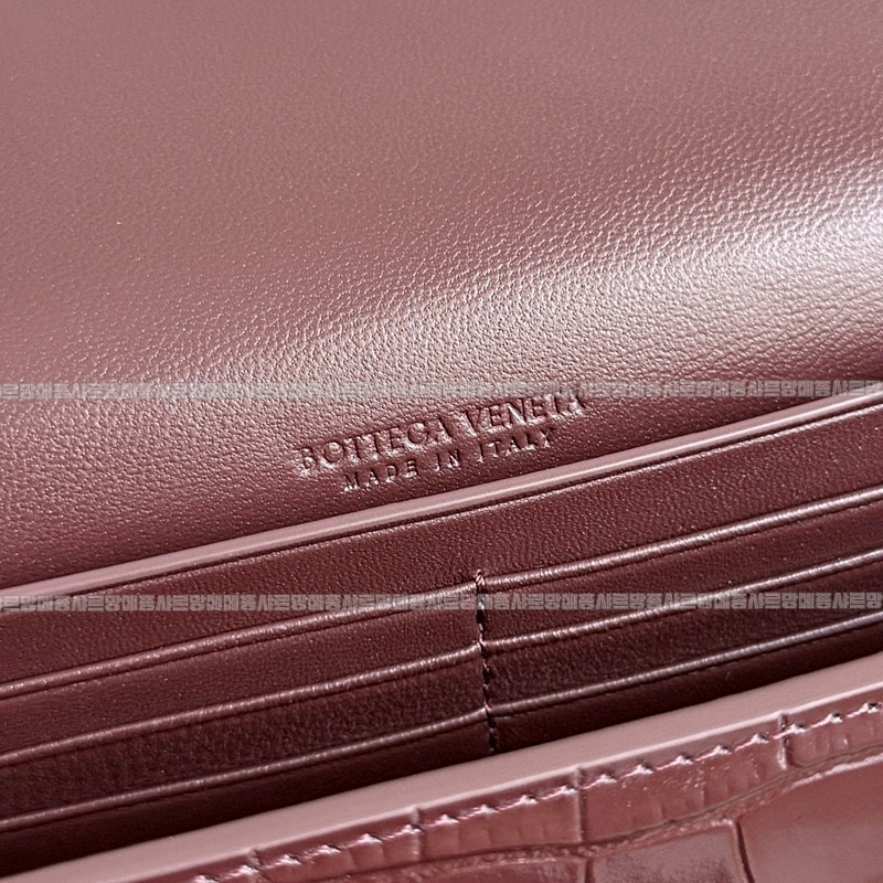 보테가베네타안디아모클러치  20260228-110318-008루.jpg