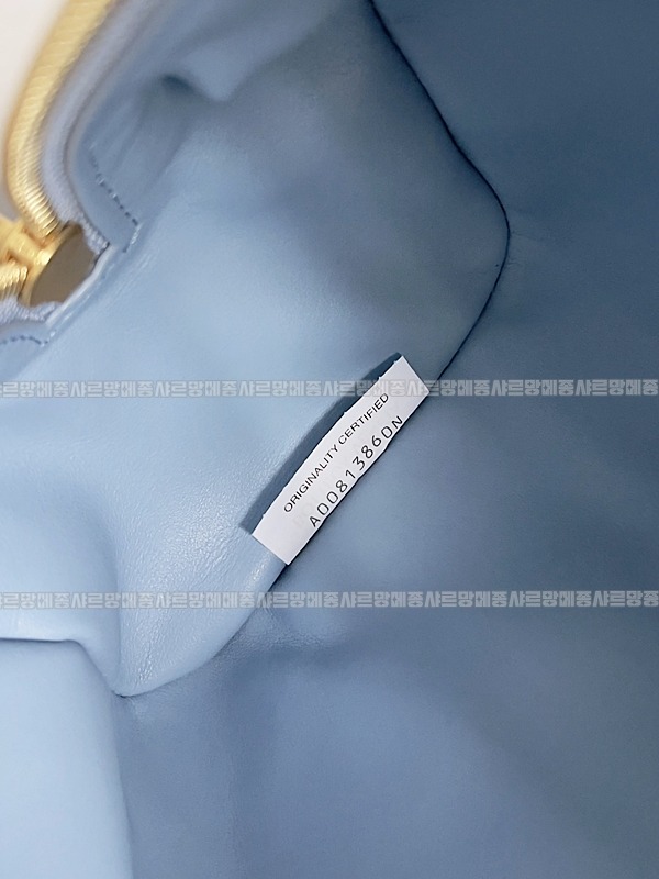 보테가베네타이스트웨스트스몰숄더백  20260228-123339-008루.jpg