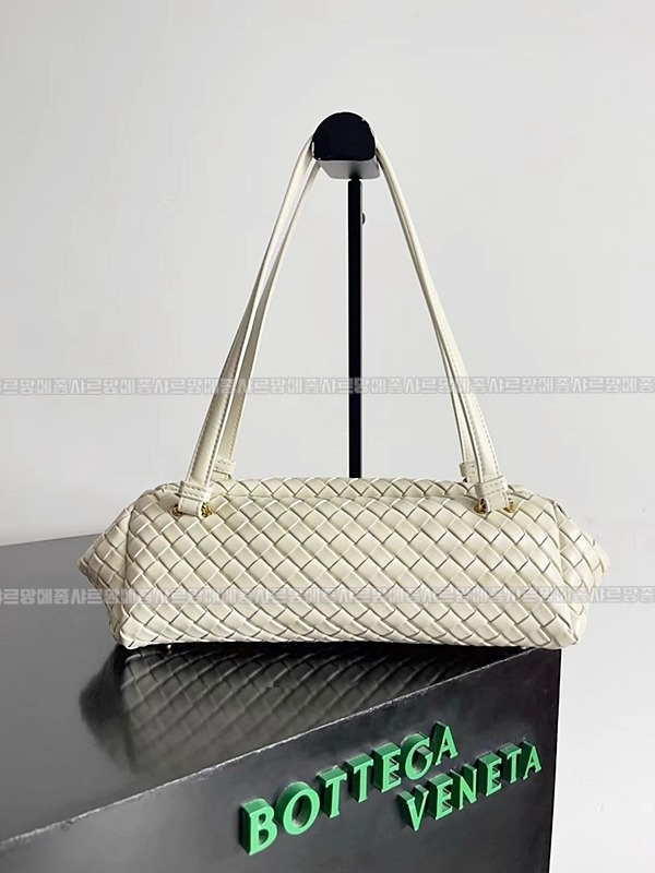 보테가베네타이스트웨스트스몰숄더백  20260228-123719-001루.jpg