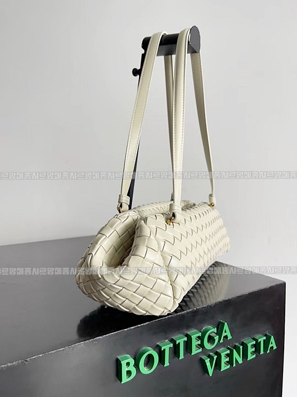 보테가베네타이스트웨스트스몰숄더백  20260228-123719-003루.jpg