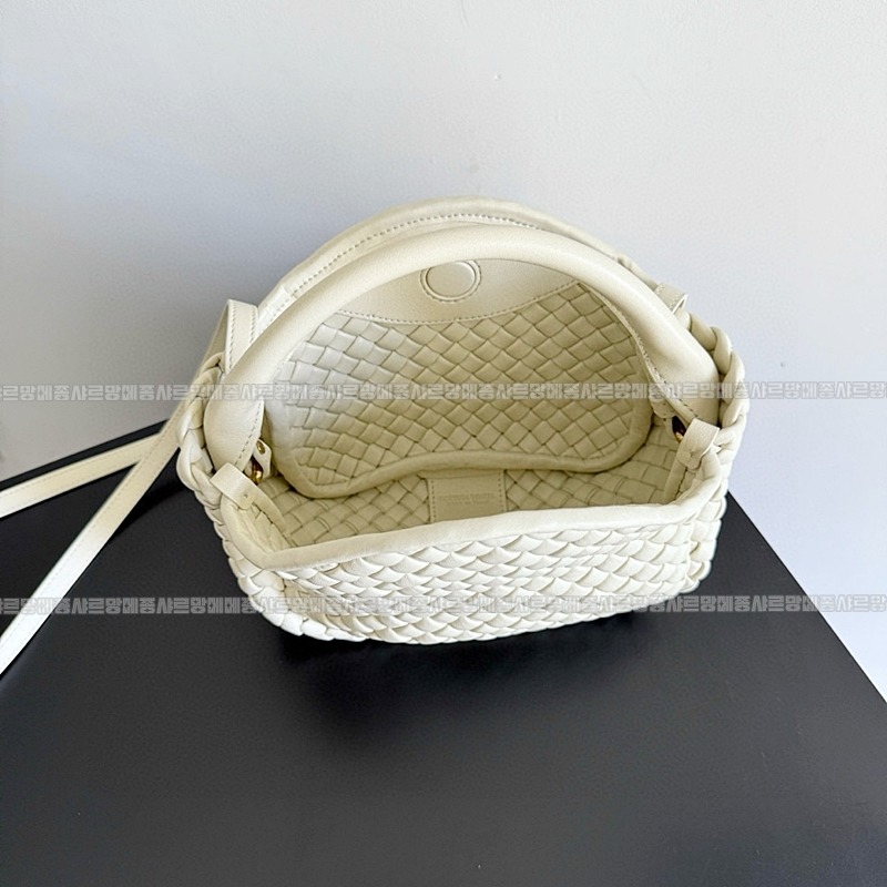 보테가베네타스몰코플탑핸들백  20260228-131250-009루.jpg