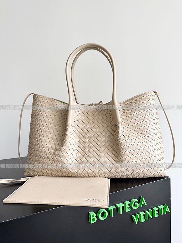 보테가베네타피나코테카라지  20260228-132611-001루.jpg