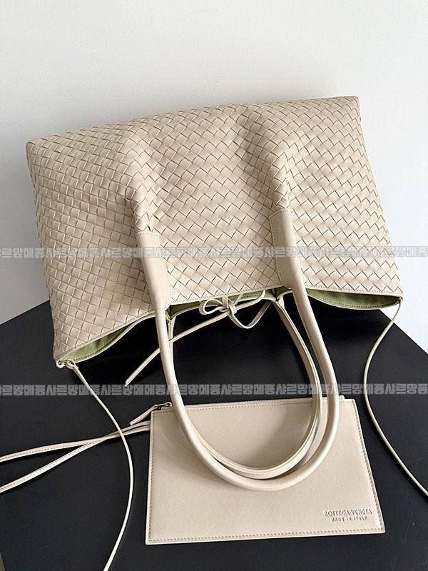 보테가베네타피나코테카라지  20260228-132612-004루.jpg