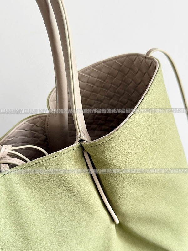 보테가베네타피나코테카라지  20260228-132612-008루.jpg