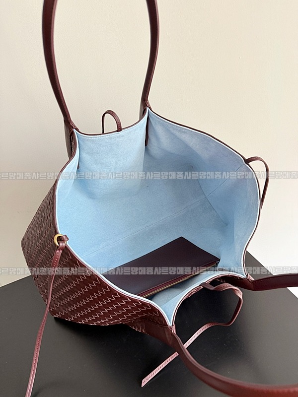 보테가베네타피나코테카라지  20260228-132815-009루.jpg