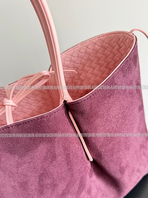 보테가베네타피나코테카라지  20260228-132955-004루.jpg