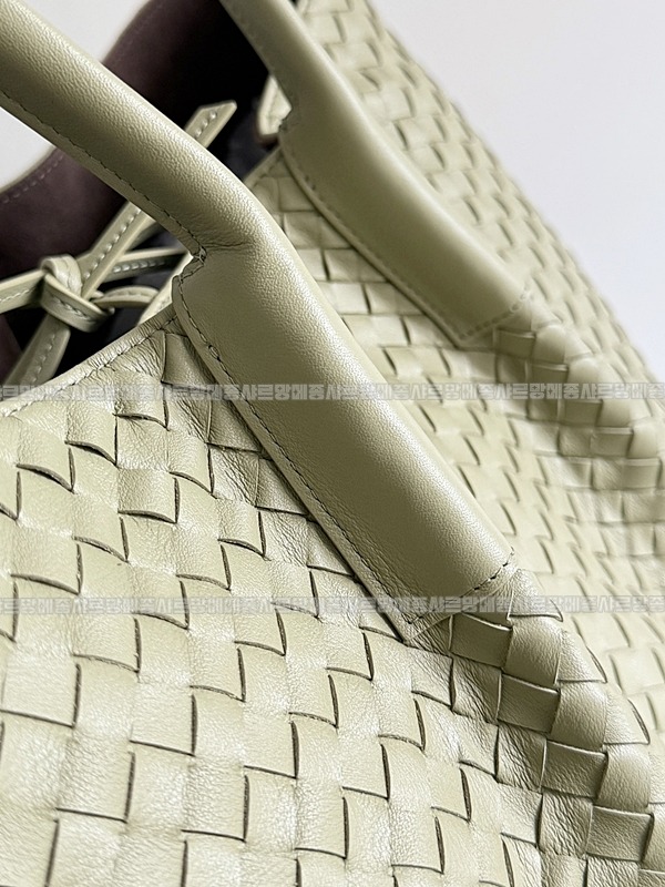 보테가베네타피나코테카라지  20260228-133133-007루.jpg