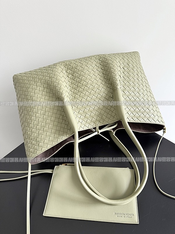 보테가베네타피나코테카라지  20260228-133132-006루.jpg