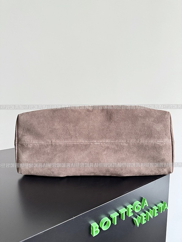 보테가베네타피나코테카라지  20260228-133133-008루.jpg