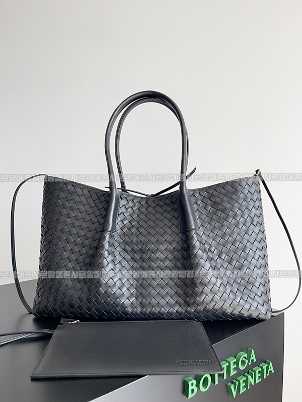 보테가베네타피나코테카라지  20260228-133641-001루.jpg