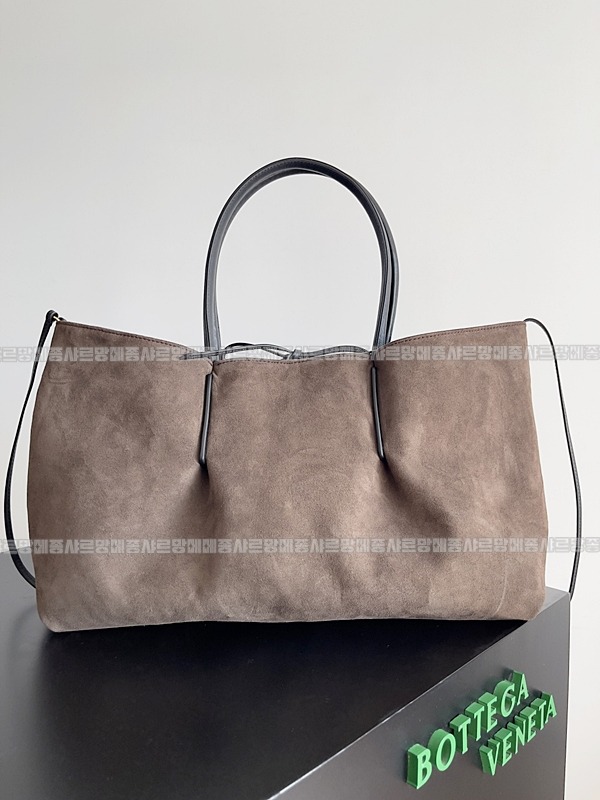 보테가베네타피나코테카라지  20260228-133642-003루.jpg